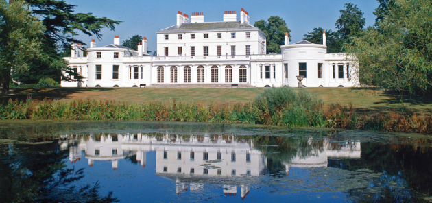 This is Frogmore House and Gardens. Beautiful isn't it?
